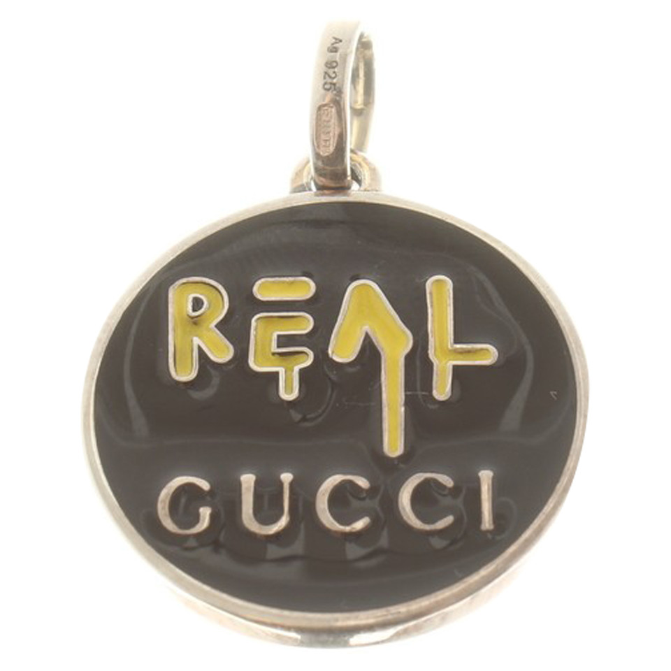Gucci Pendente con lo script logo