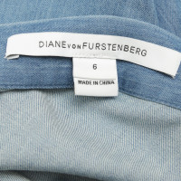 Diane Von Furstenberg gonna blu con pizzo