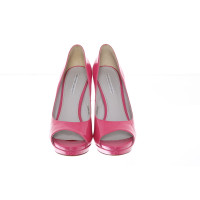 Vera Wang Pumps/Peeptoes aus Leder in Rosa / Pink