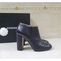 Chanel Bottes en Cuir en Noir