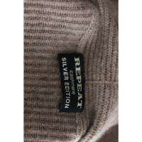 Repeat Cashmere Knitwear Cashmere in Taupe
