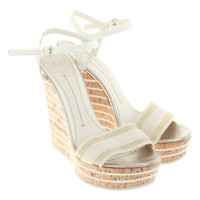 Gucci Wedges in Beige