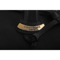 Courrèges Umhängetasche aus Leder in Schwarz