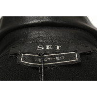 Set Dress Leather in Black