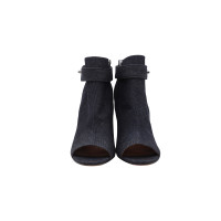 Givenchy Sandalen aus Jeansstoff in Schwarz