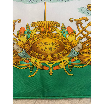 Hermès Carré 90x90 Silk in Green