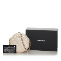 Chanel Round as Earth Crossbody Bag aus Leder in Weiß
