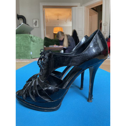 Christian Dior Sandals Patent leather in Black