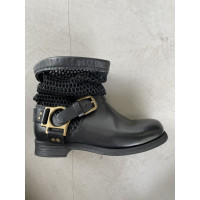 Dolce & Gabbana Stiefel aus Leder in Schwarz