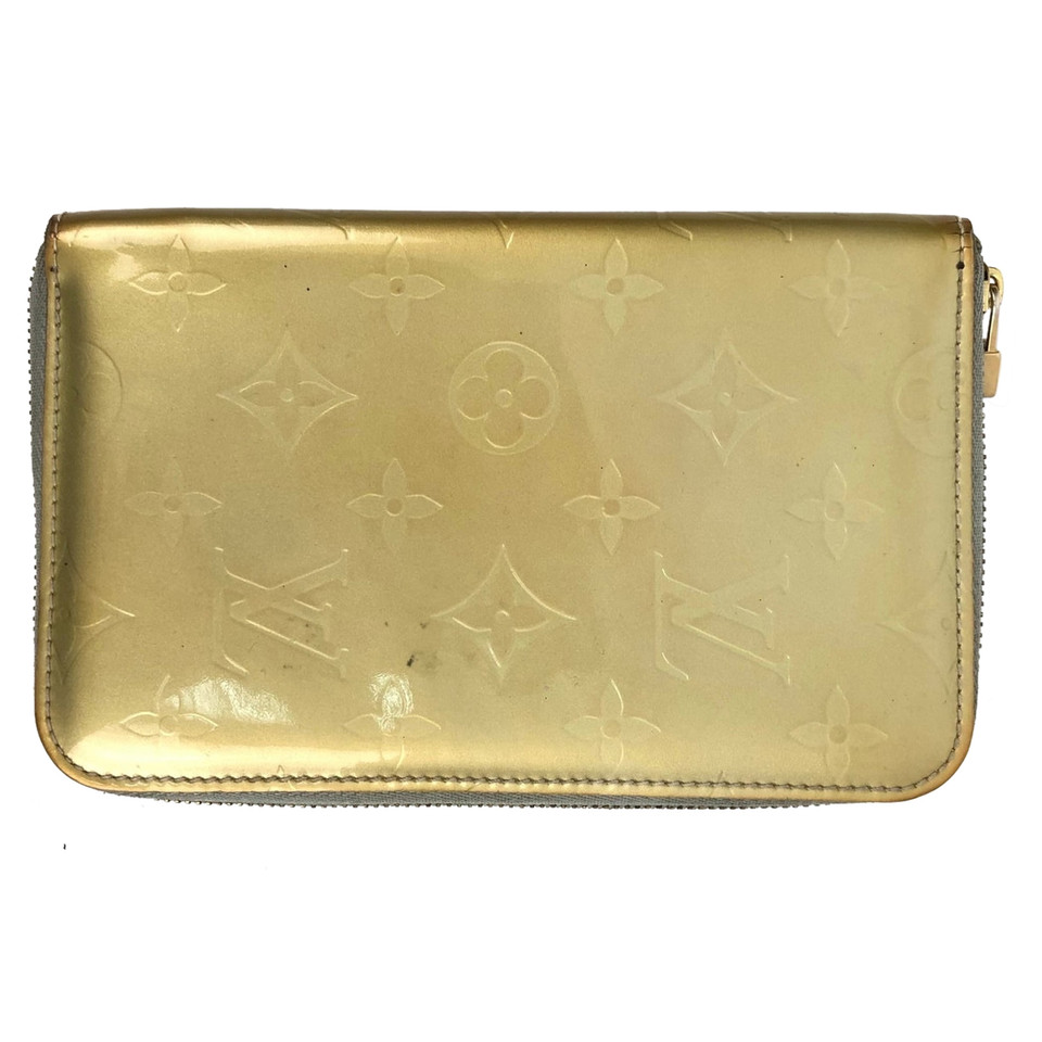 Louis Vuitton Täschchen/Portemonnaie aus Lackleder in Gold