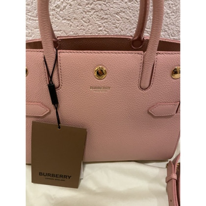 Burberry Handtasche aus Leder in Rosa / Pink