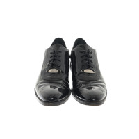 Armani Jeans Chaussures à lacets en Cuir verni en Noir