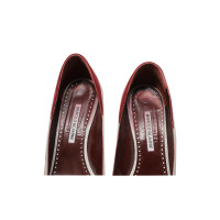 Manolo Blahnik Pumps/Peeptoes aus Wildleder in Rot