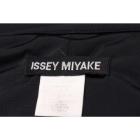 Issey Miyake Anzug in Schwarz