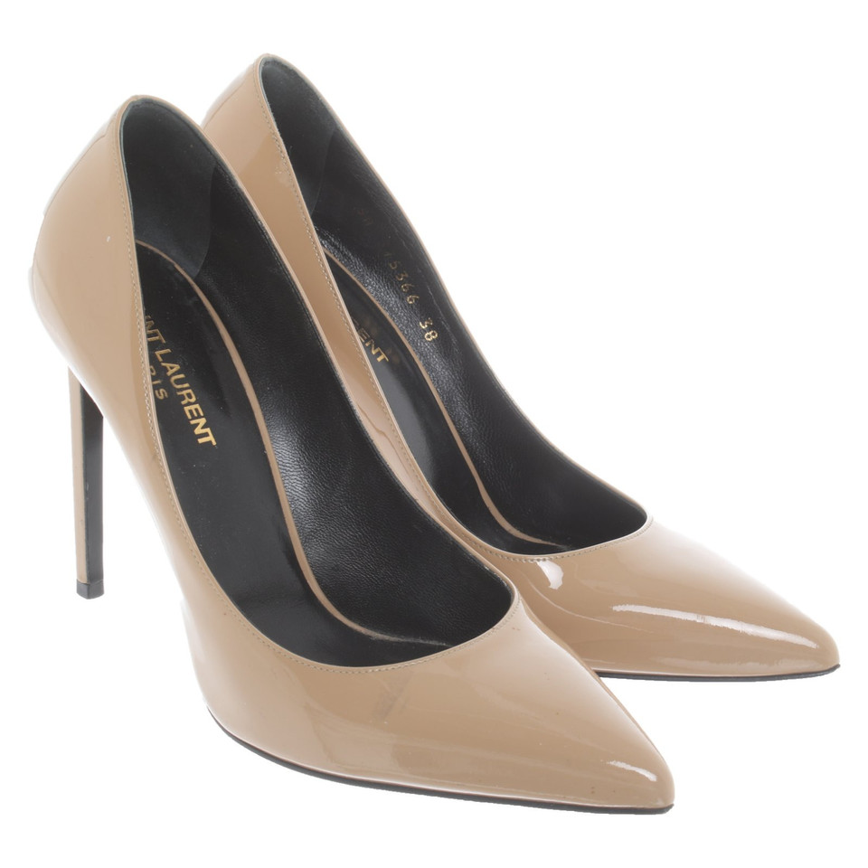 Saint Laurent Pumps/Peeptoes aus Lackleder in Beige