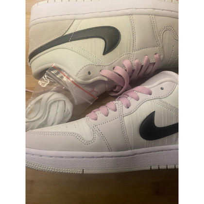 Nike Chaussures de sport en Rose/pink