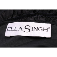 Ella Singh Gonna in Nero