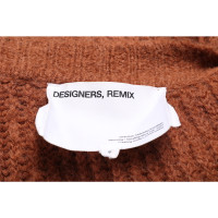 Designers Remix Knitwear in Brown