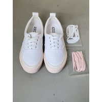 Céline Sneakers aus Canvas in Weiß