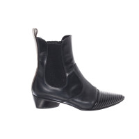 Louis Vuitton Ankle boots Leather in Black