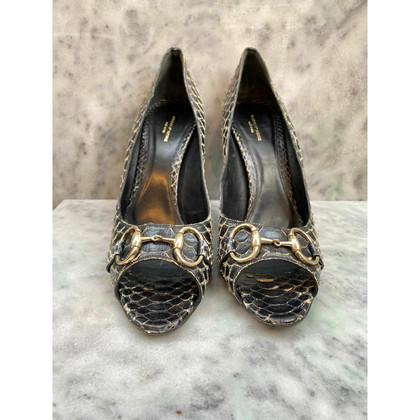 Gucci Pumps/Peeptoes in Zwart