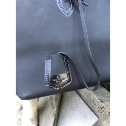 Louis Vuitton Lockit in Schwarz