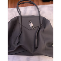 Givenchy Antigona Leather in Grey
