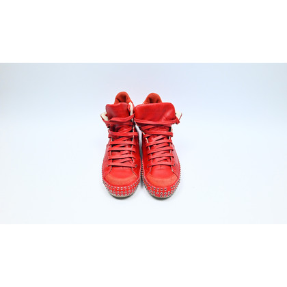 Costume National Chaussures de sport en Cuir en Rouge