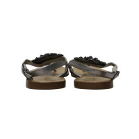 Vera Wang Sandalen aus Leder in Silbern