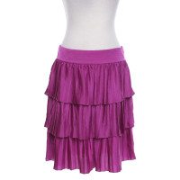 Reiss Faltenrock in Magenta