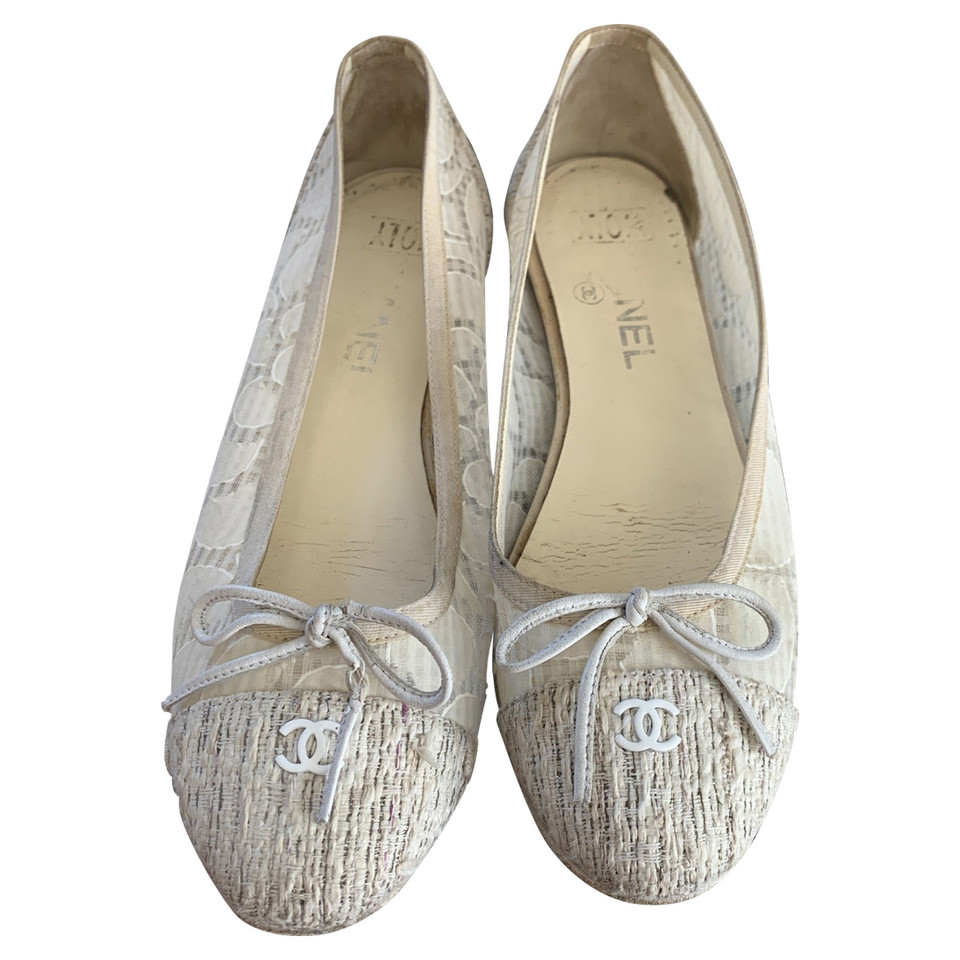 Chanel Slippers/Ballerina's Canvas in Crème