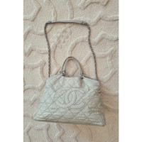 Chanel Shopping Tote aus Leder in Grau