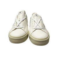 Veja Trainers Leather in White