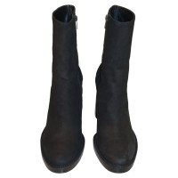 Ann Demeulemeester Stiefeletten aus Leder in Schwarz