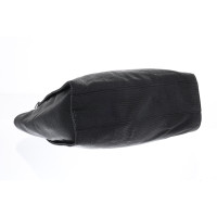 Armani Jeans Handtasche aus Leder in Schwarz