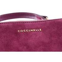 Coccinelle Umhängetasche aus Leder in Violett