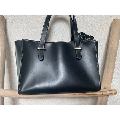 Christian Lacroix Handbag Leather in Black