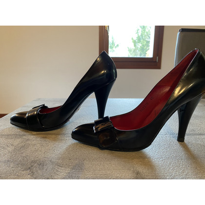 Cesare Paciotti Pumps/Peeptoes Patent leather in Black