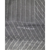Givenchy Scarf/Shawl Wool in Grey