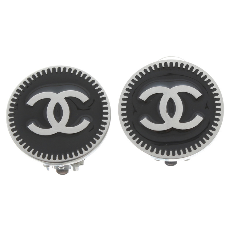 Chanel Clip oorbellen met logo