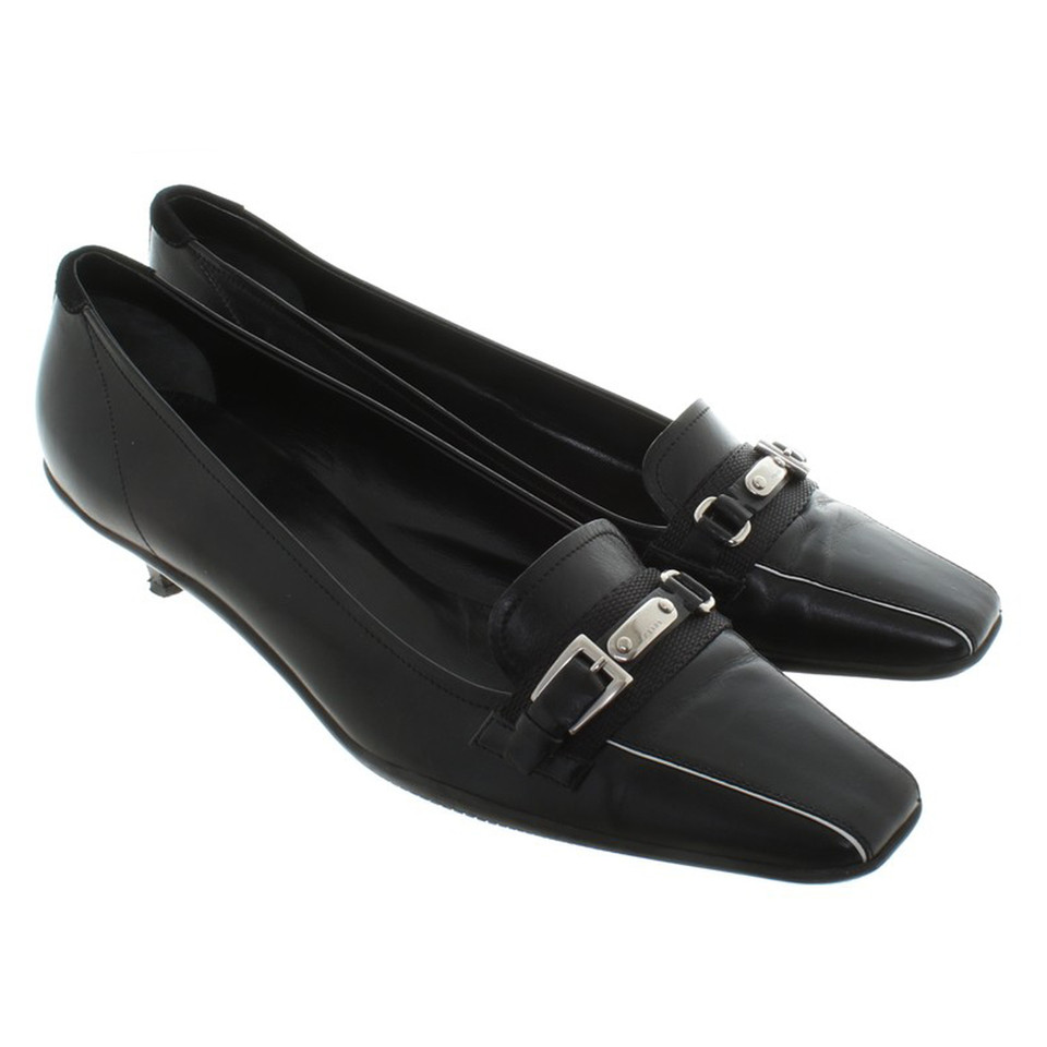 Prada pumps in zwart