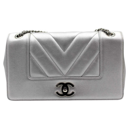 Chanel Flap Bag Leather in Silvery