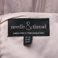 Needle & Thread Robe en Taupe