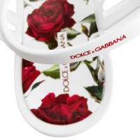 Dolce & Gabbana Sandales avec des roses rouges