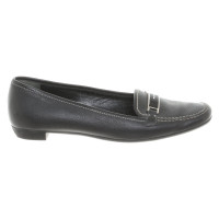 Prada Pumps/Peeptoes aus Leder in Blau