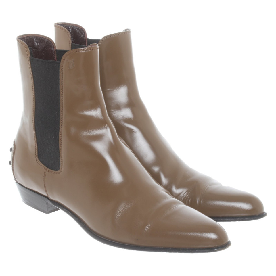 Tod's Ankle boots Patent leather in Brown