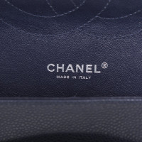 Chanel Classic Flap Bag Jumbo aus Leder in Blau