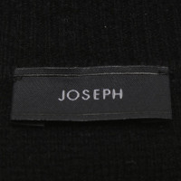 Joseph Abito in nero
