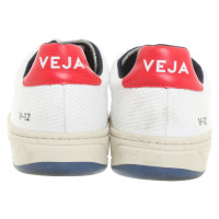 Veja Trainers in White