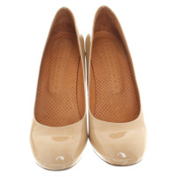 Chie Mihara pumps in vernice